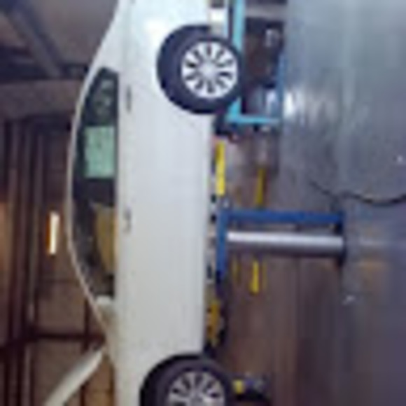 Meet your Posher, Alexis - Picture 1 of 1